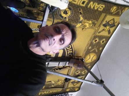 Looking for a fun open minded Smoker Lady, Peoria – 51