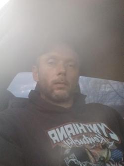 Looking for some comapny thats discreet message me ill let u kno, Cynthiana – 39