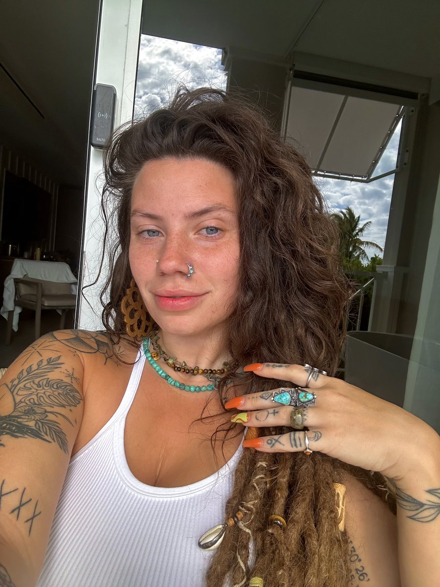 I’m here for fun . Dm me on zangi 2602361360, signal username mirabel.62 , WhatsApp +1 (740) 830-2426, text me on +1 234-246-3549