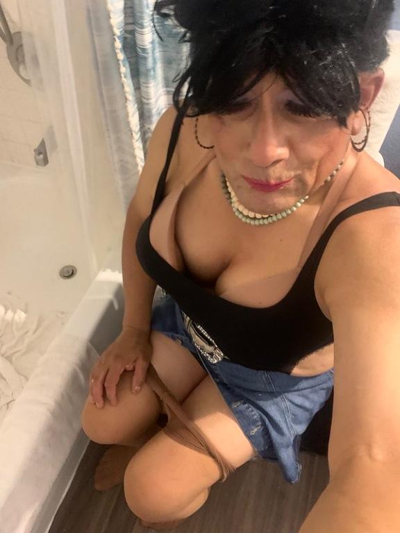 Crossdresser Latin 59 yrs old all makeup and pantyhose, Henderson – 59