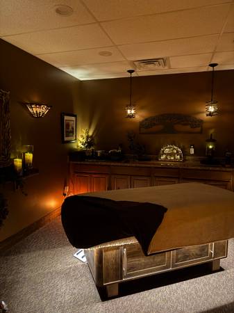 Therapeutic Recovery Massage (Castleton)