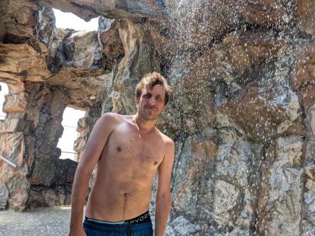 Looking for platonic friends with kids