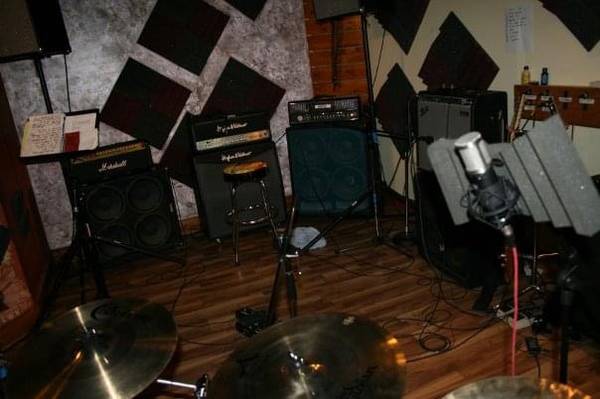 Rock, Metal, power drummer needed. Low tuned (Mobile)