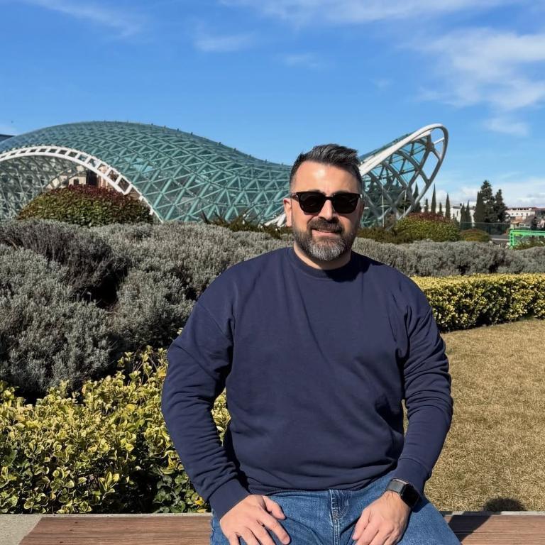 Looking for a business partner, Boston