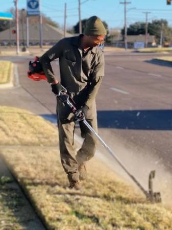 Community help for yard work, cleanup, and property upkeep (Dallas/Fort Worth)