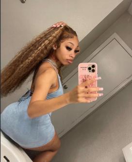 Hot girl in the city avai for meetup rn ft show hot video, Chandler
