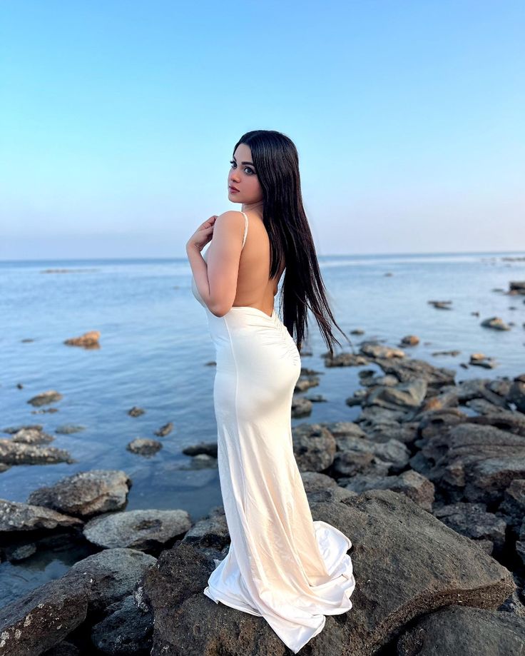 Call Girls In Ashok Nagar ණ9711014705ණ Delhi Escorts Service