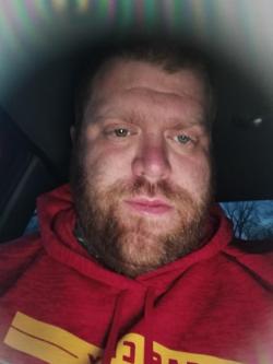 35 single male looking for a quickie or some evening fun, Wichita – 35