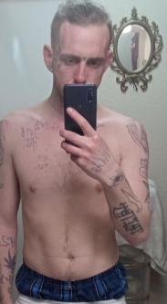 Mature lady needed by young guy, Fresno – 28