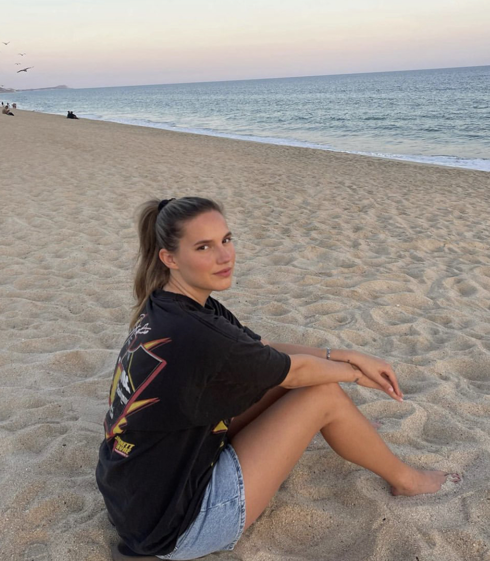 Am a bdsm slave seeking a master to serve