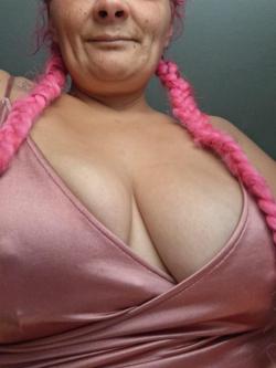 Fun with Pinky looking for roses, Phoenixville – 37