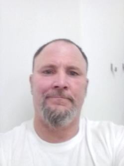 Lonely guy looking for love, Columbus – 42