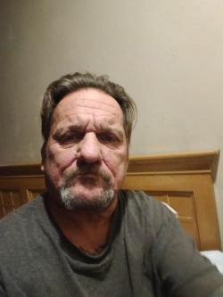 Long haul trucker looking for a friend I leave friday, Modesto – 54